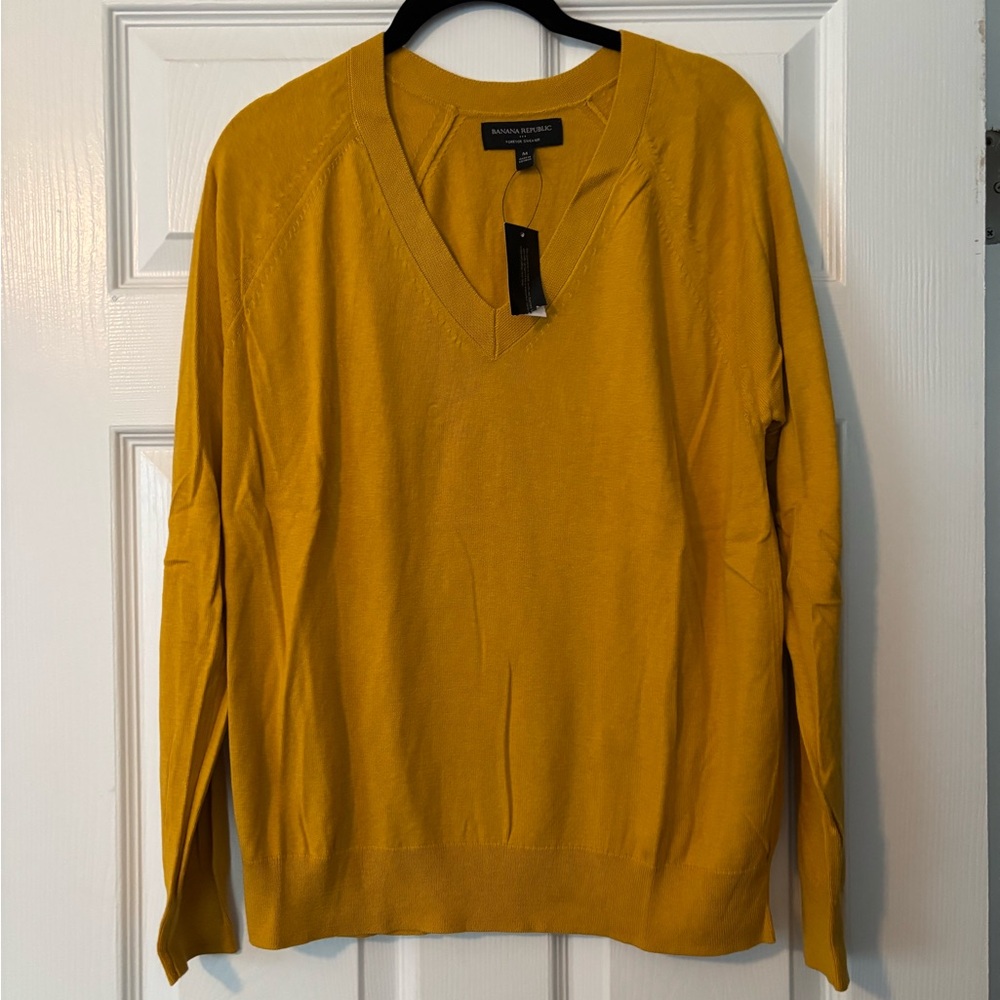 Banana Republic Women’s Mustard V-Neck Sweater